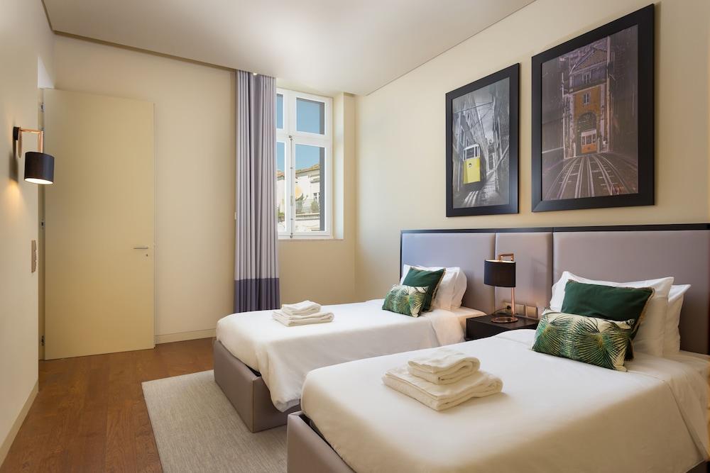 8 Building by Finestay