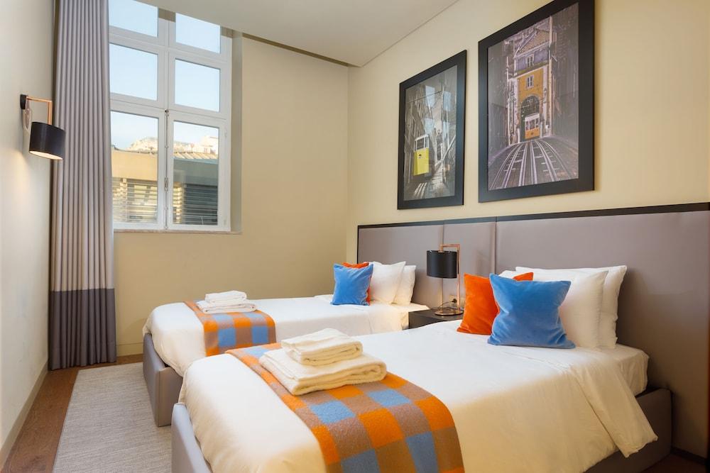 8 Building by Finestay