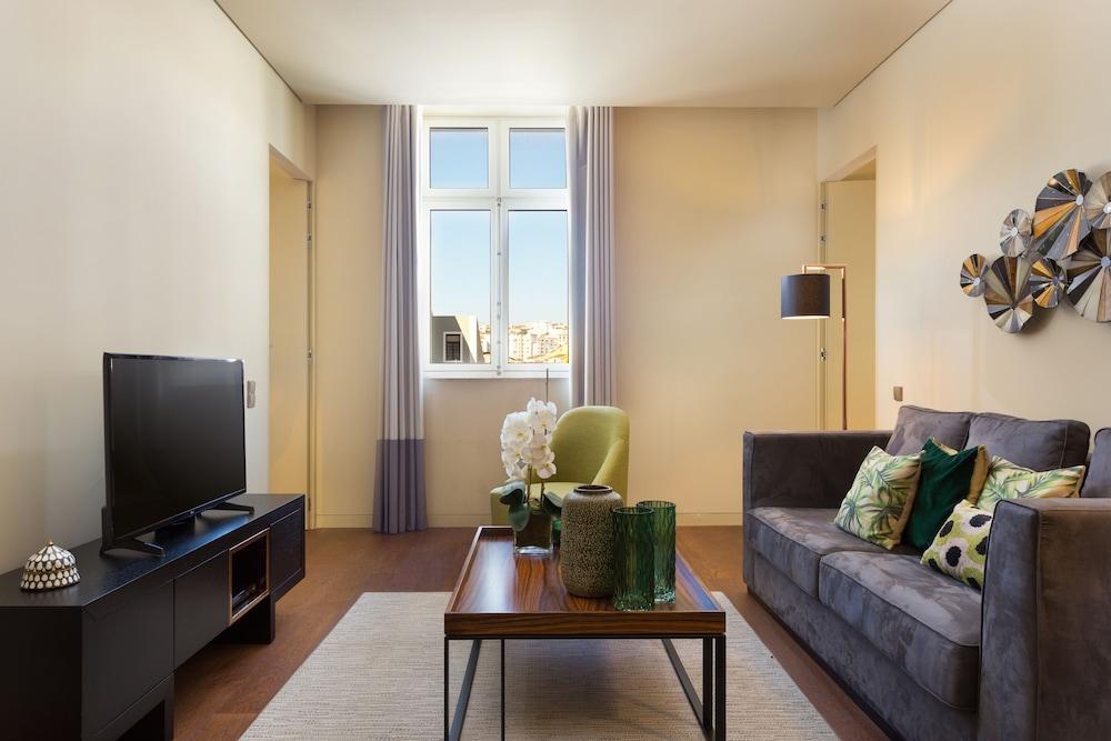 8 Building by Finestay