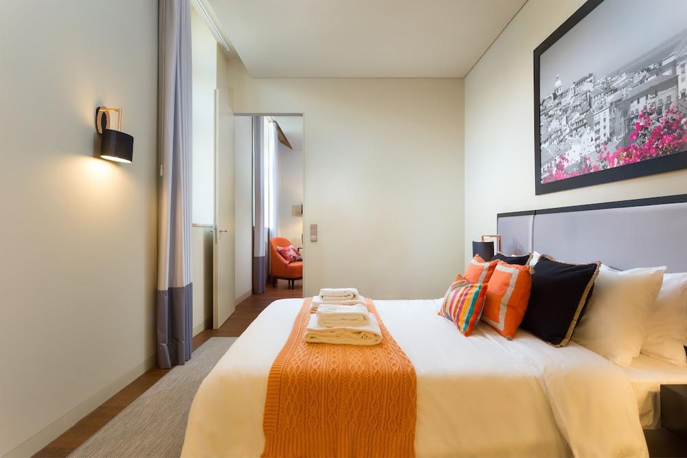 8 Building by Finestay