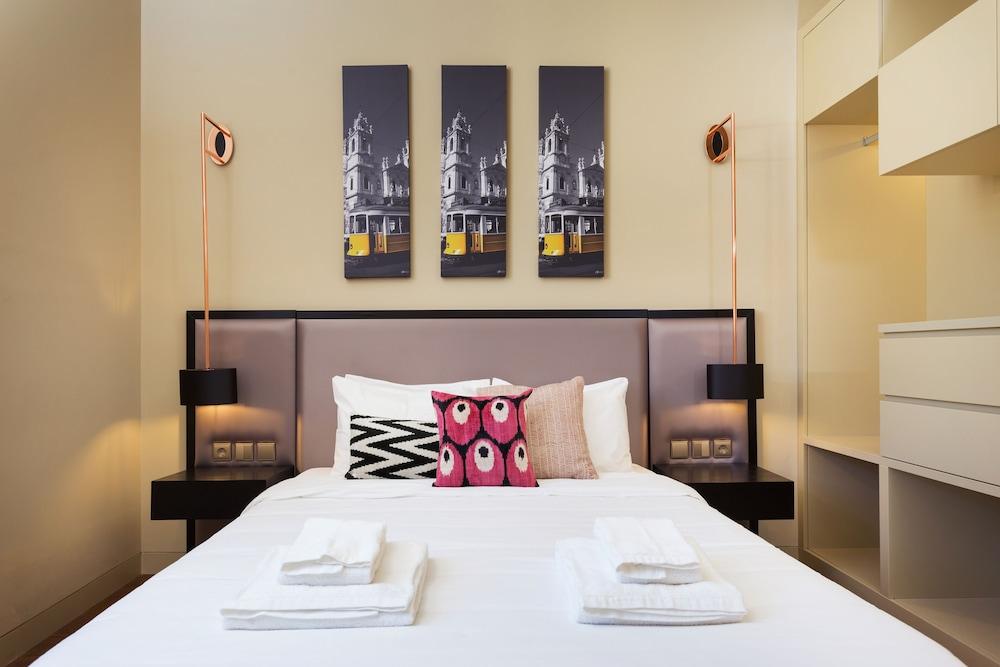 8 Building by Finestay