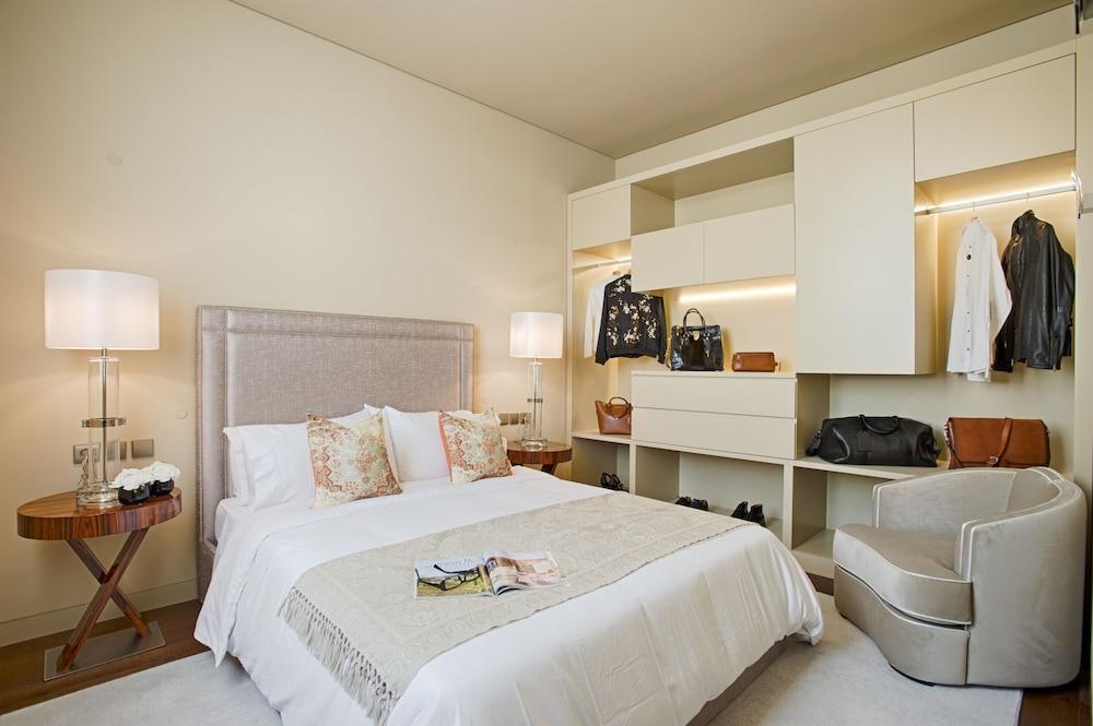 8 Building by Finestay