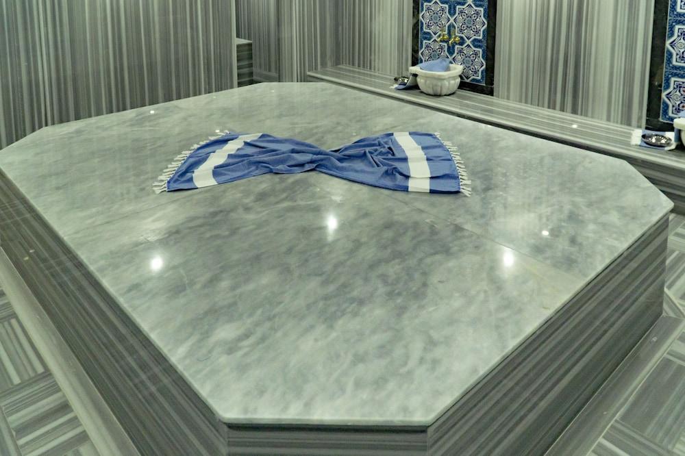 Angel's Park Hotel