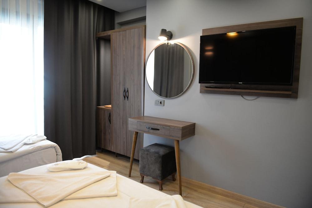 Basilissis Hotel