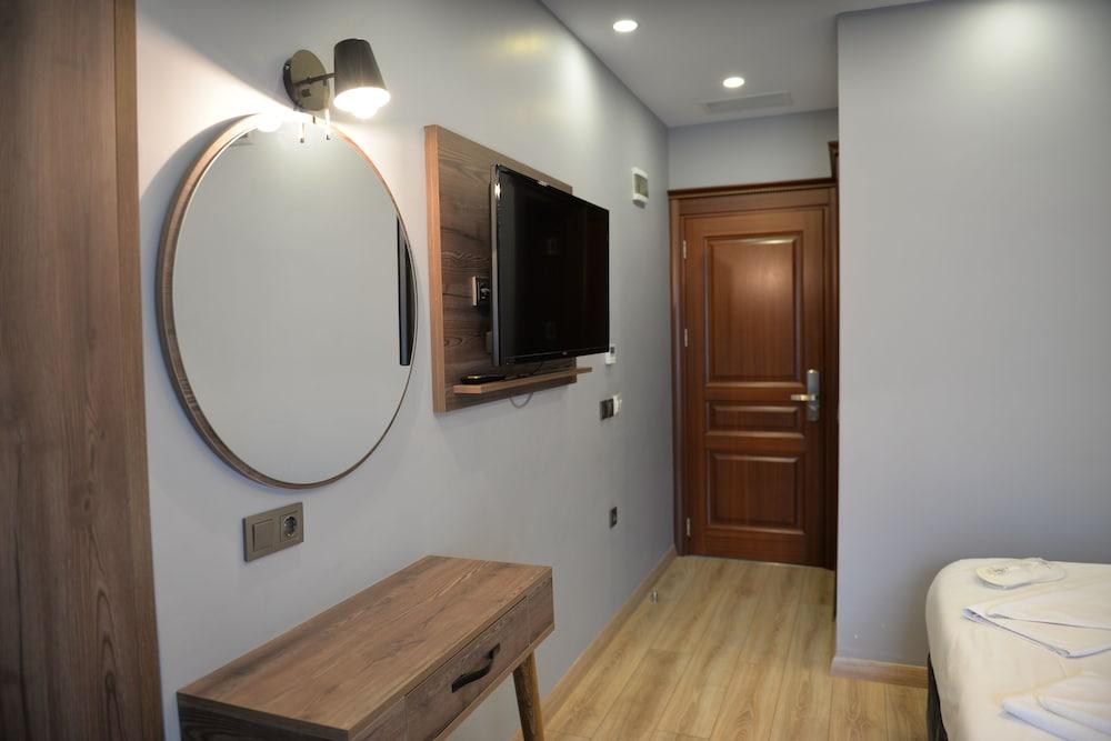 Basilissis Hotel