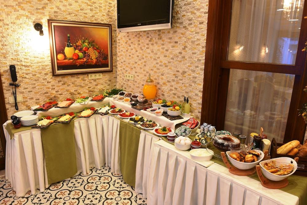 Elyka Hotel