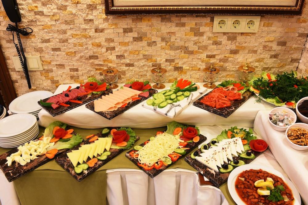 Elyka Hotel