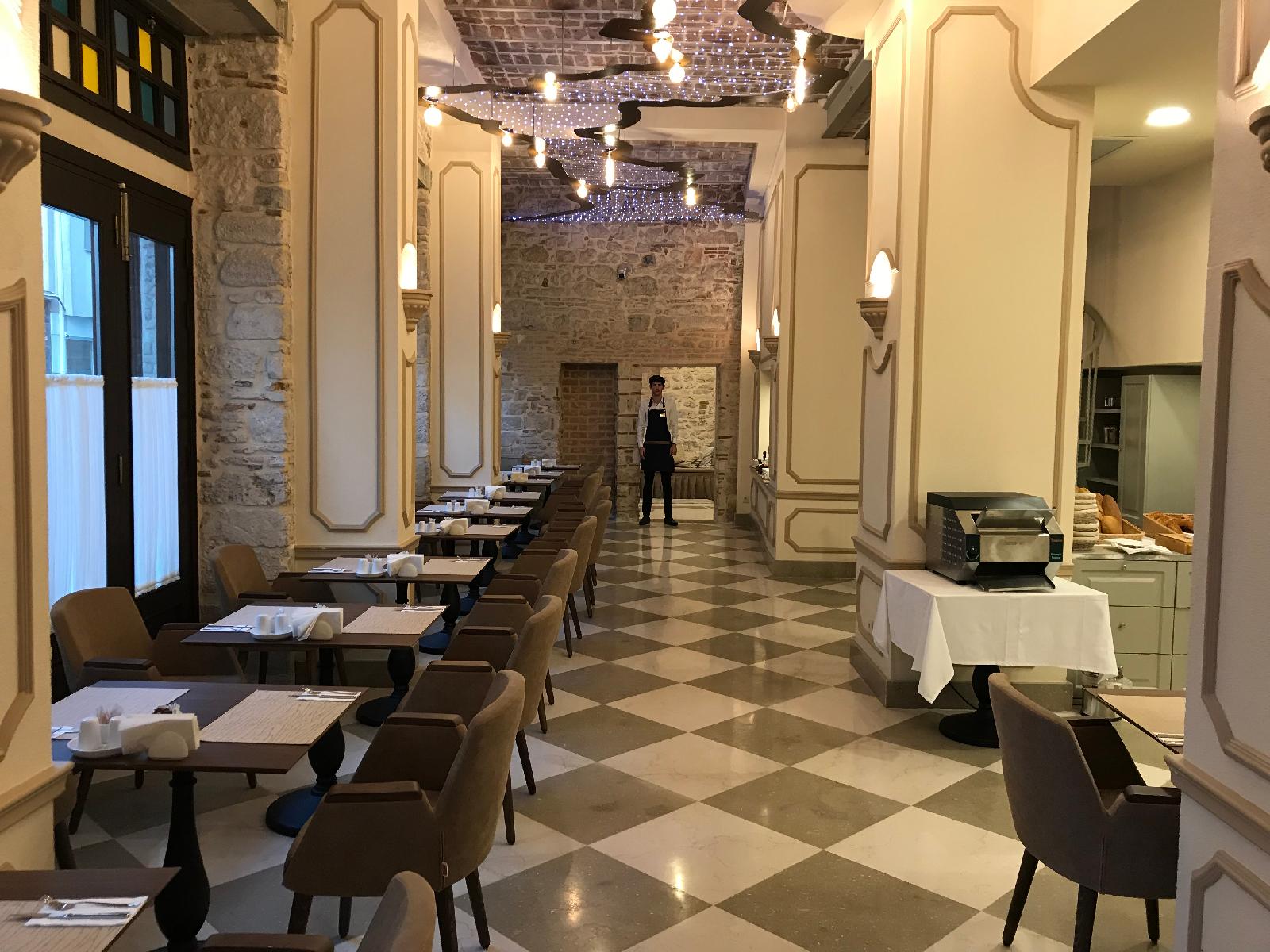 Galatahan Hotel