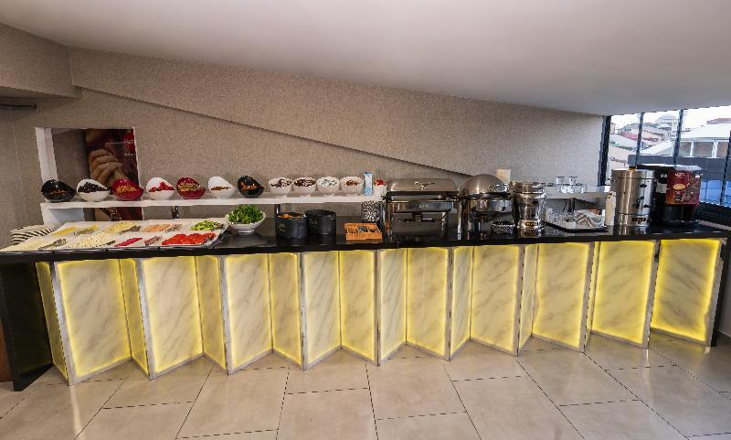 Istanbul Airport Express Hotel