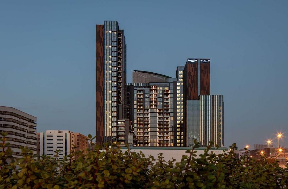 DoubleTree by Hilton Dubai M square Hotel & Residences