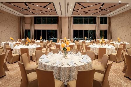 DoubleTree by Hilton Dubai M square Hotel & Residences