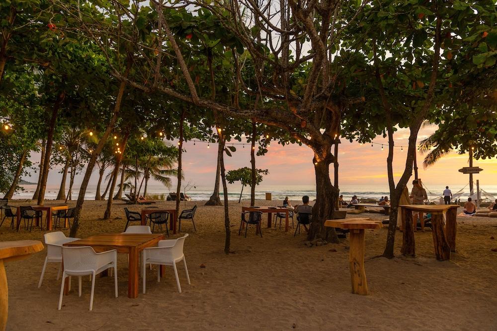 Nantipa - A Tico Beach Experience
