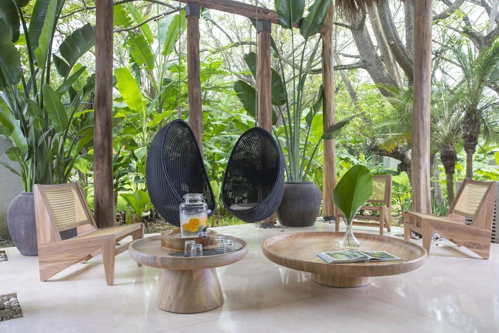 Nantipa - A Tico Beach Experience