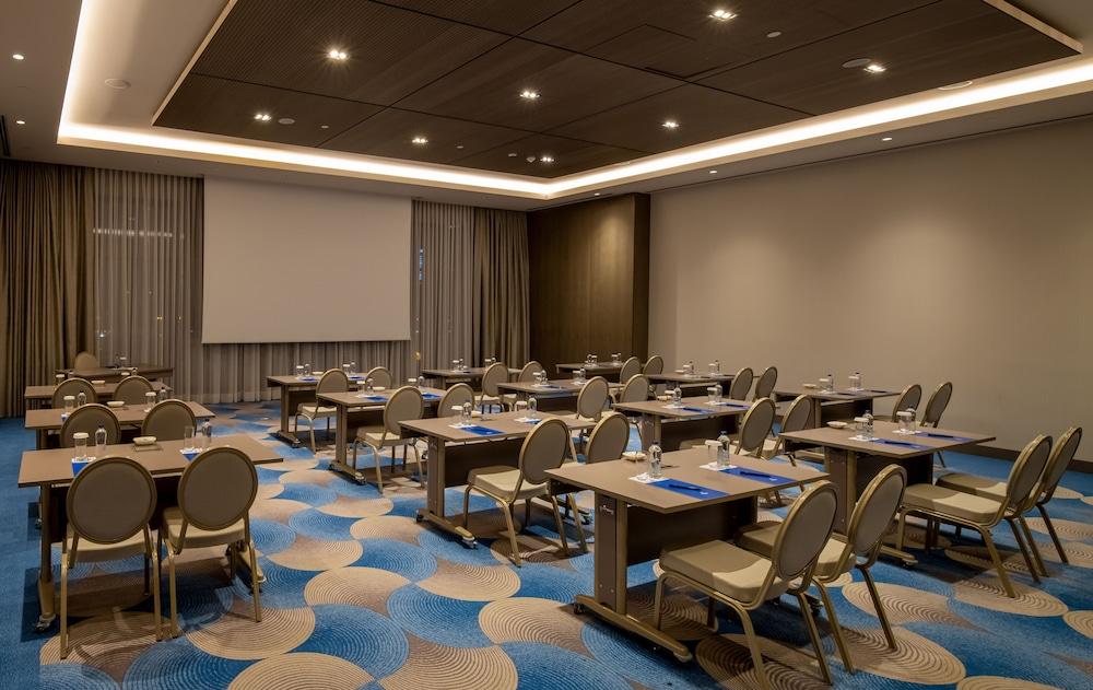Hilton Mall of Istanbul