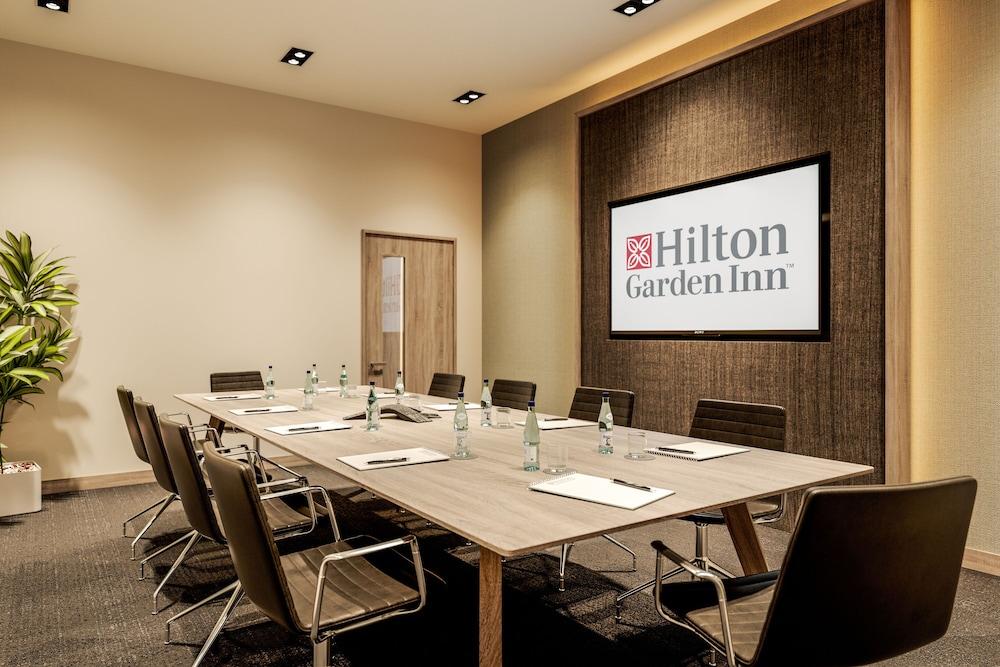 Hilton Garden Inn Snowdonia