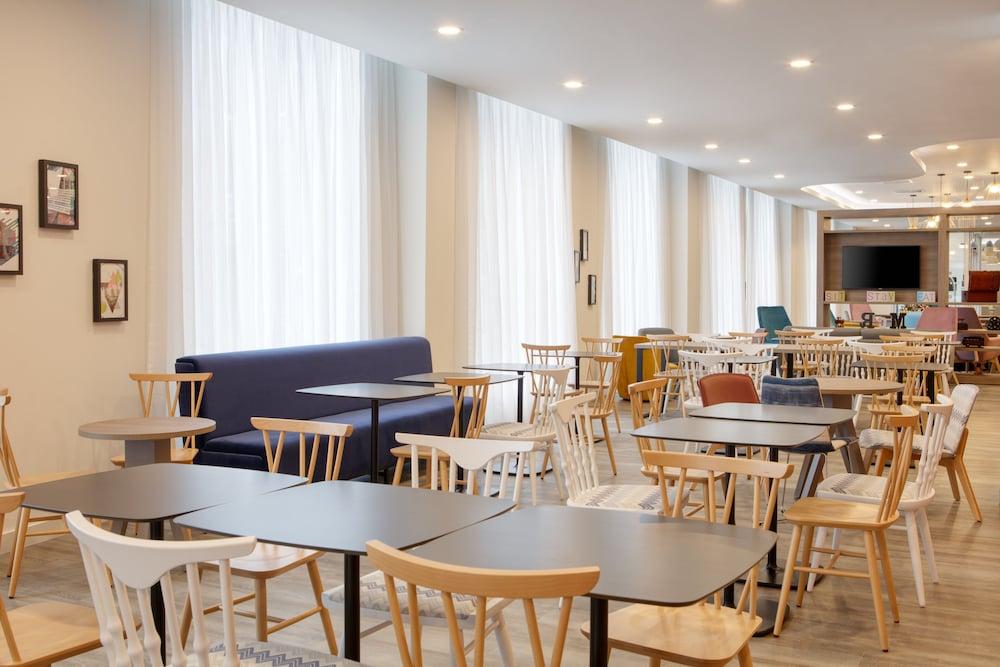 Hampton By Hilton Manchester Norther Qua