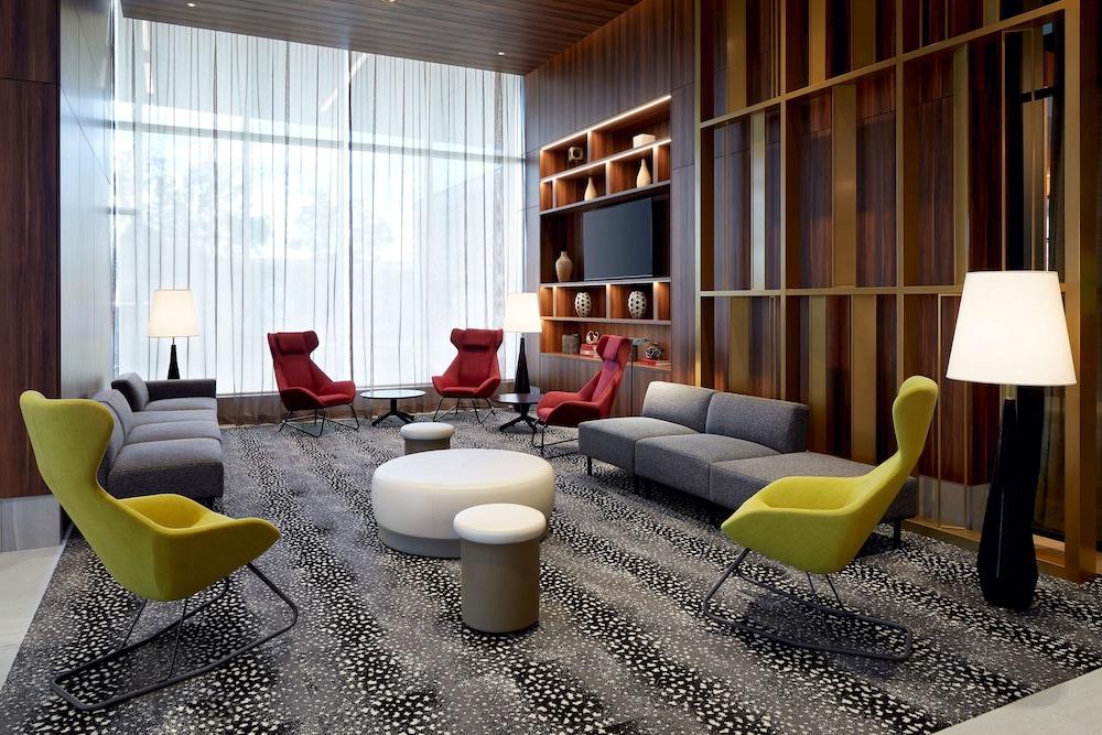 Hilton Garden Inn Montreal Midtown