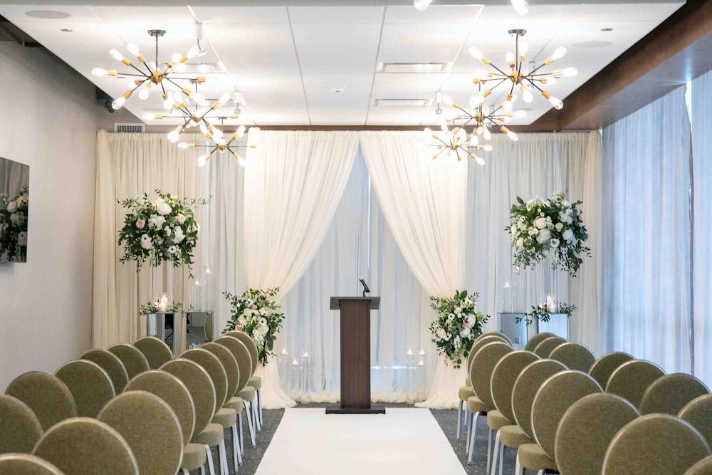 Sable at Navy Pier Chicago Curio Collection by Hilton