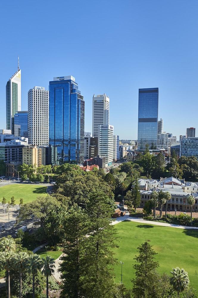 DoubleTree by Hilton Perth Waterfront