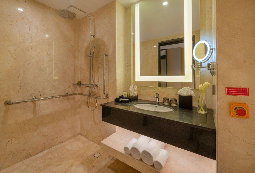 DoubleTree by Hilton Surabaya