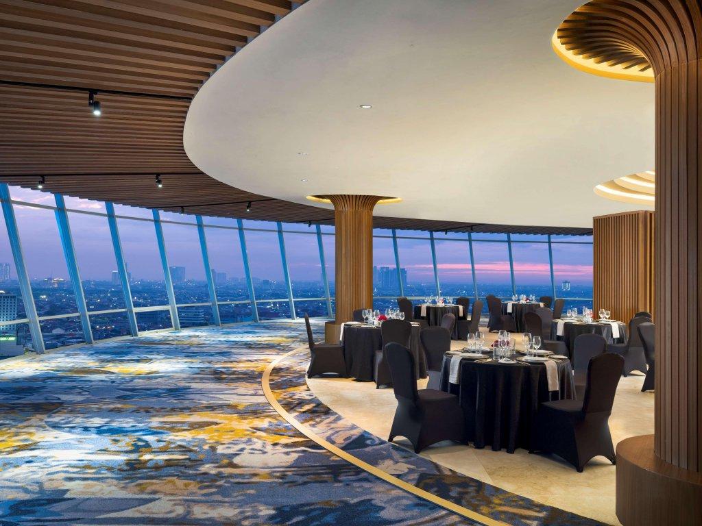 DoubleTree by Hilton Surabaya