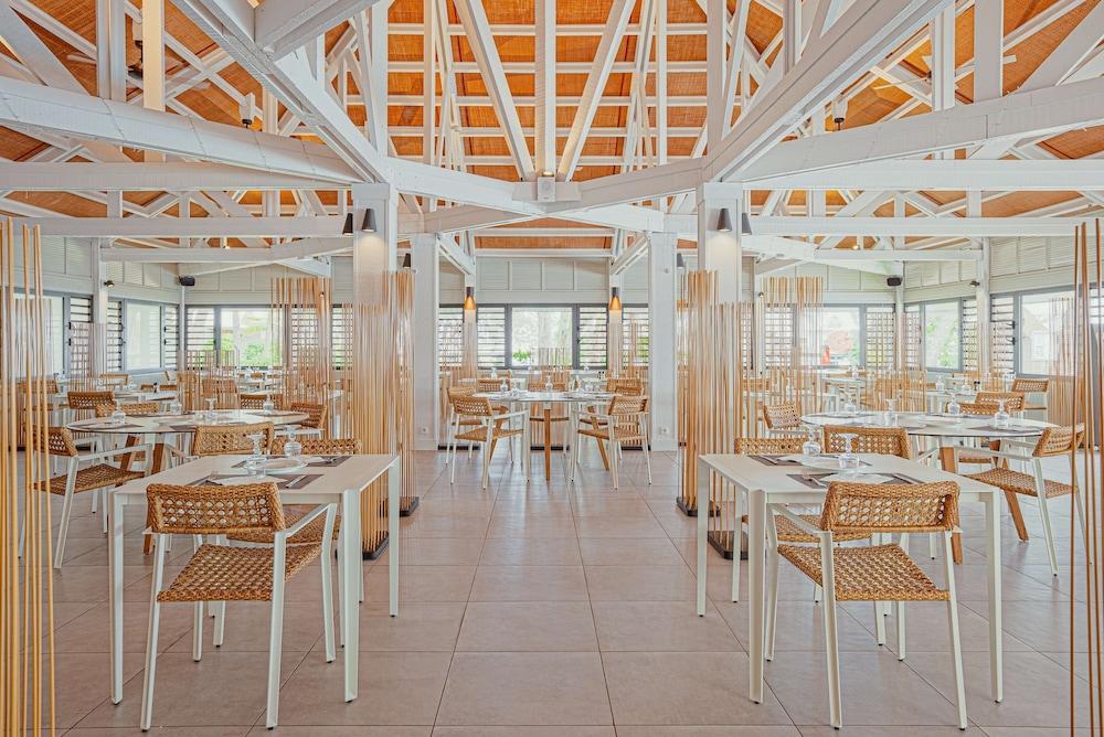 DoubleTree by Hilton Noumea Ilot Maitre Resort