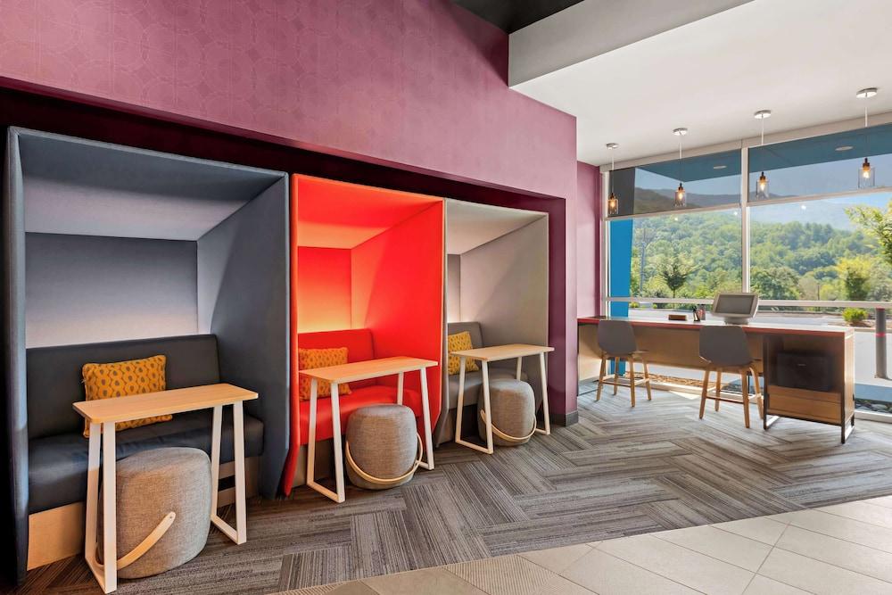 Tru by Hilton Asheville East