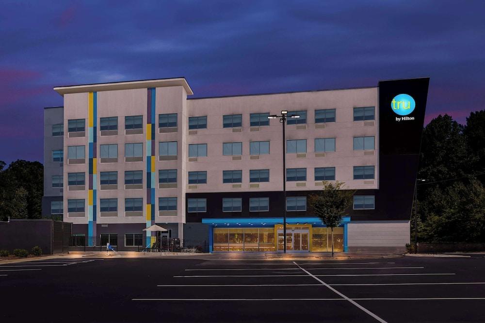 Tru by Hilton Asheville East