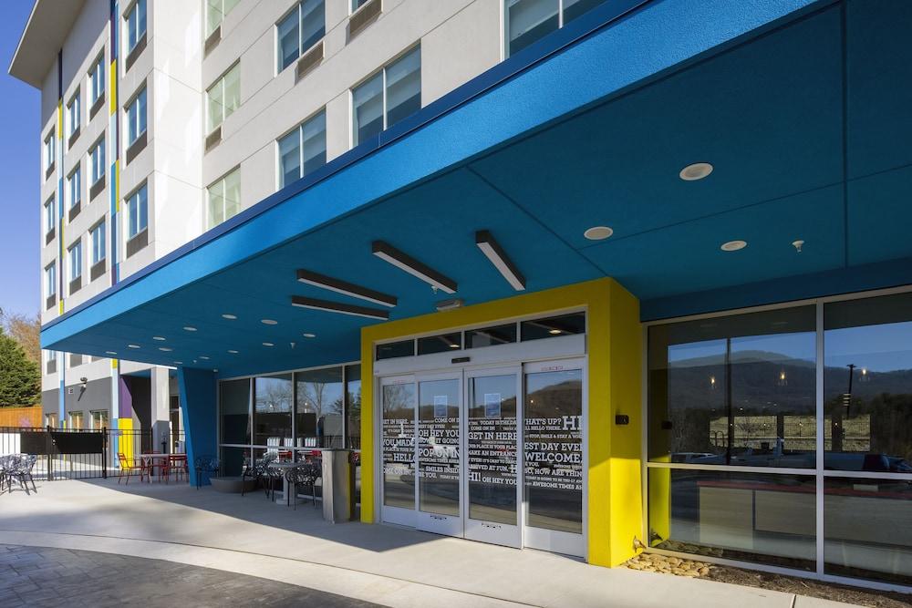 Tru by Hilton Asheville East