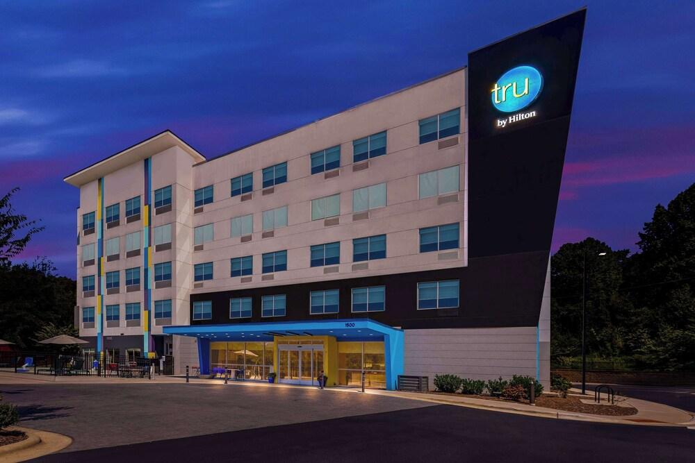 Tru by Hilton Asheville East
