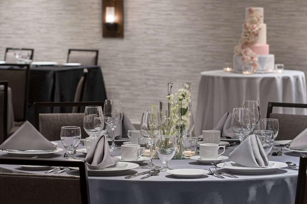 Hilton Garden Inn Camden Waterfront Philadelphia