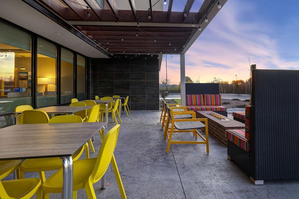 Home2 Suites by Hilton Dekalb