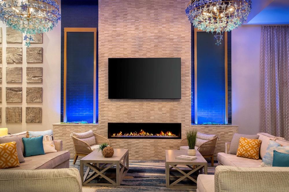 Fenwick Shores, Tapestry Collection by Hilton