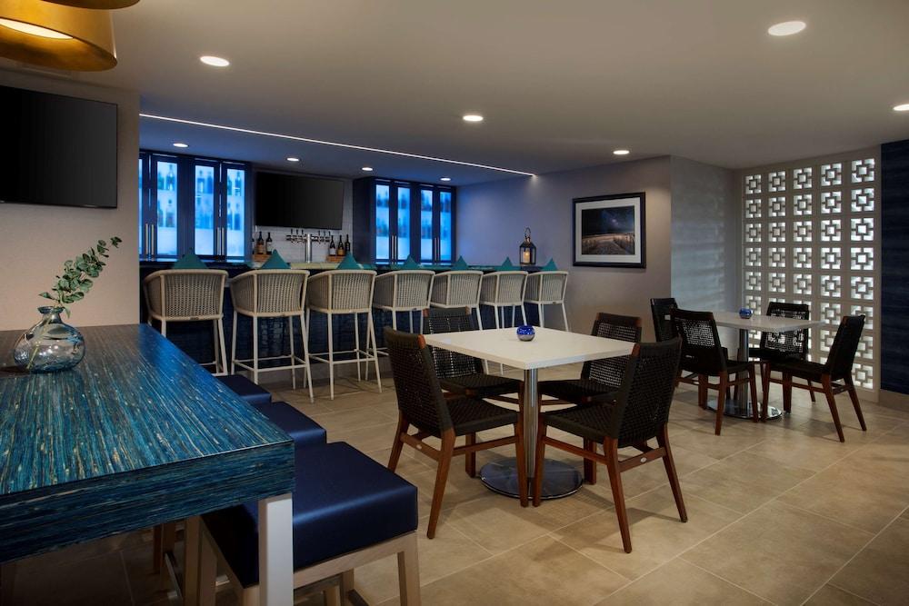 Fenwick Shores, Tapestry Collection by Hilton