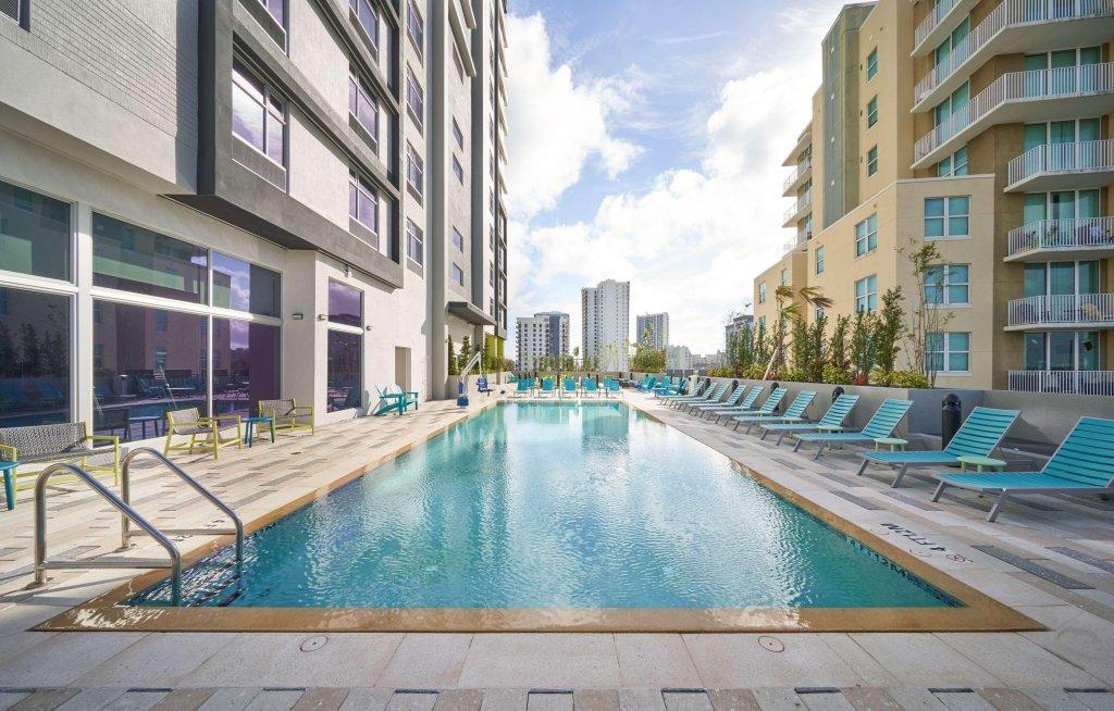 Tru by Hilton Fort Lauderdale Downtown