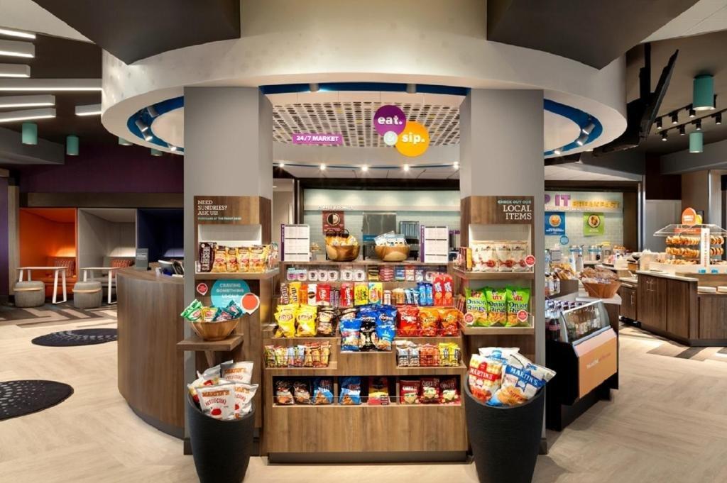 Tru by Hilton Fort Lauderdale Downtown