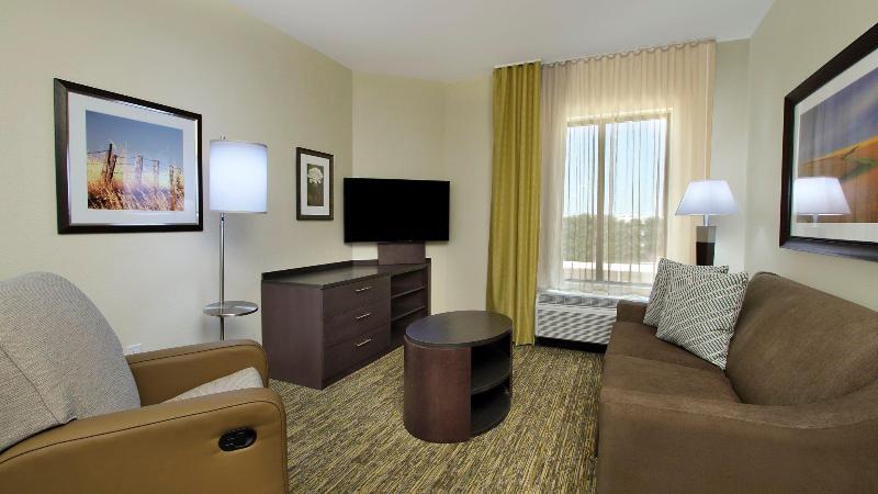 Tru by Hilton Frisco Dallas