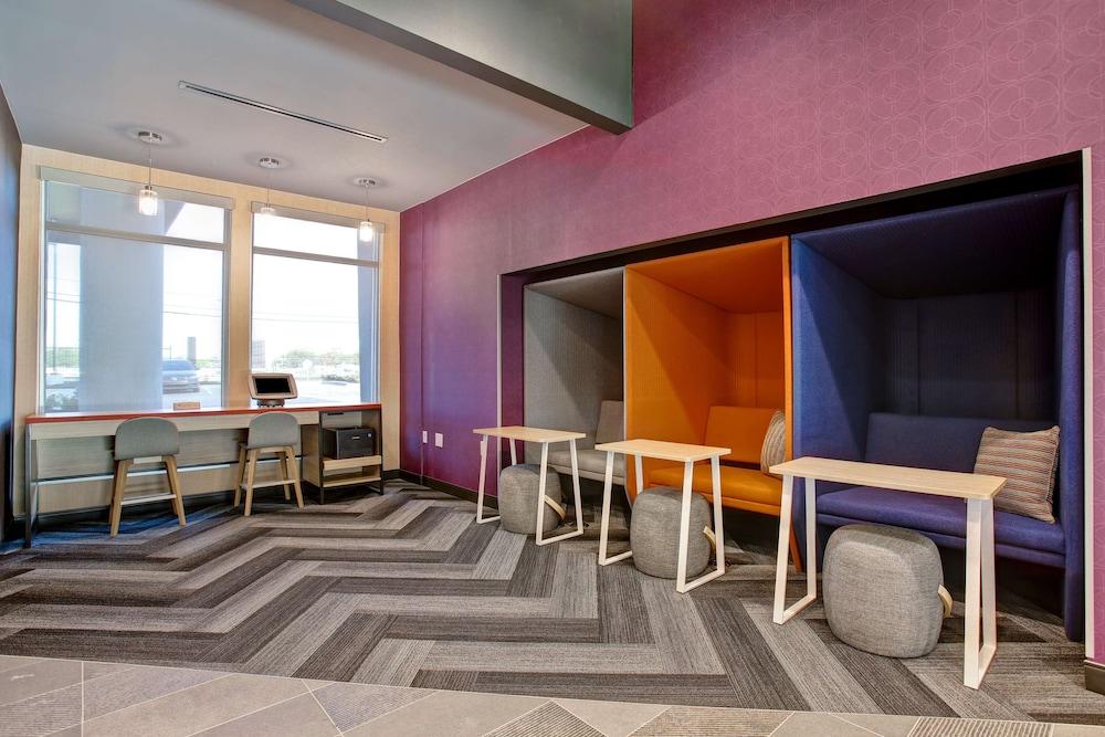Tru by Hilton Grand Prairie