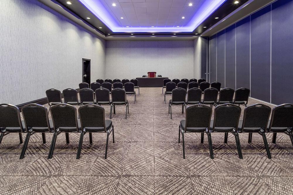 Hilton Garden Inn Hays