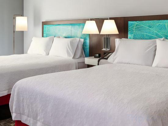 Hampton Inn & Suites Howell