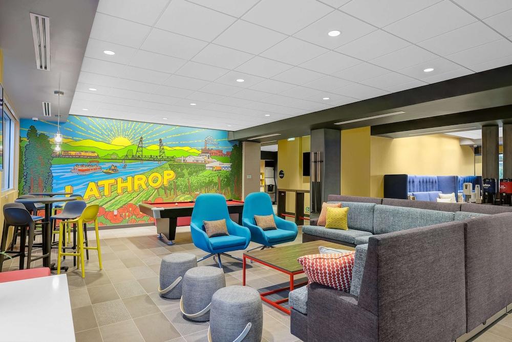 Tru by Hilton Lathrop