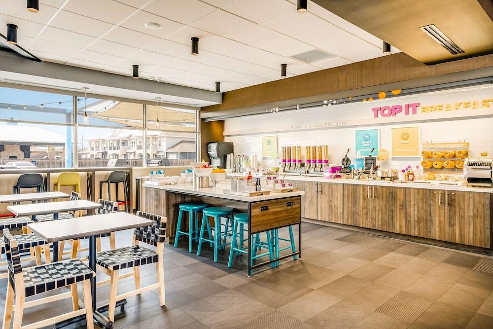 Tru by Hilton Midland
