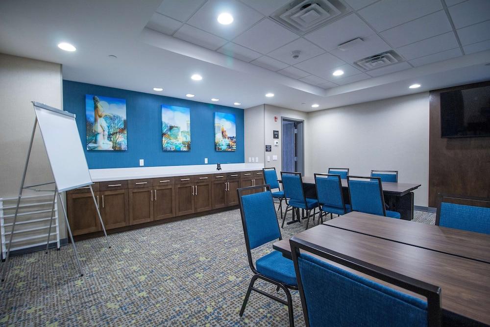 Hampton Inn North Attleboro