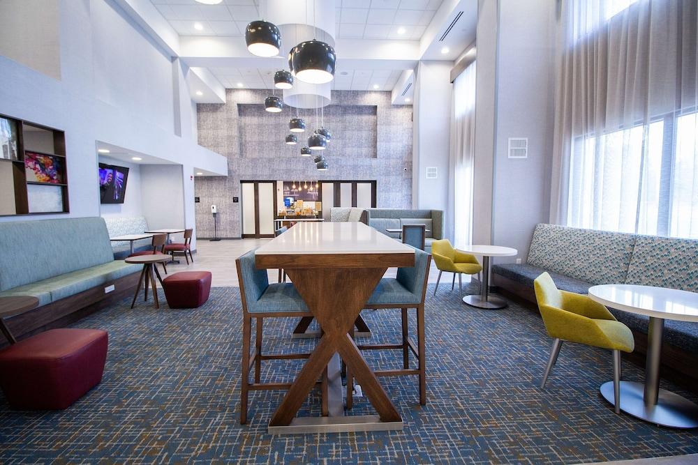 Hampton Inn North Attleboro