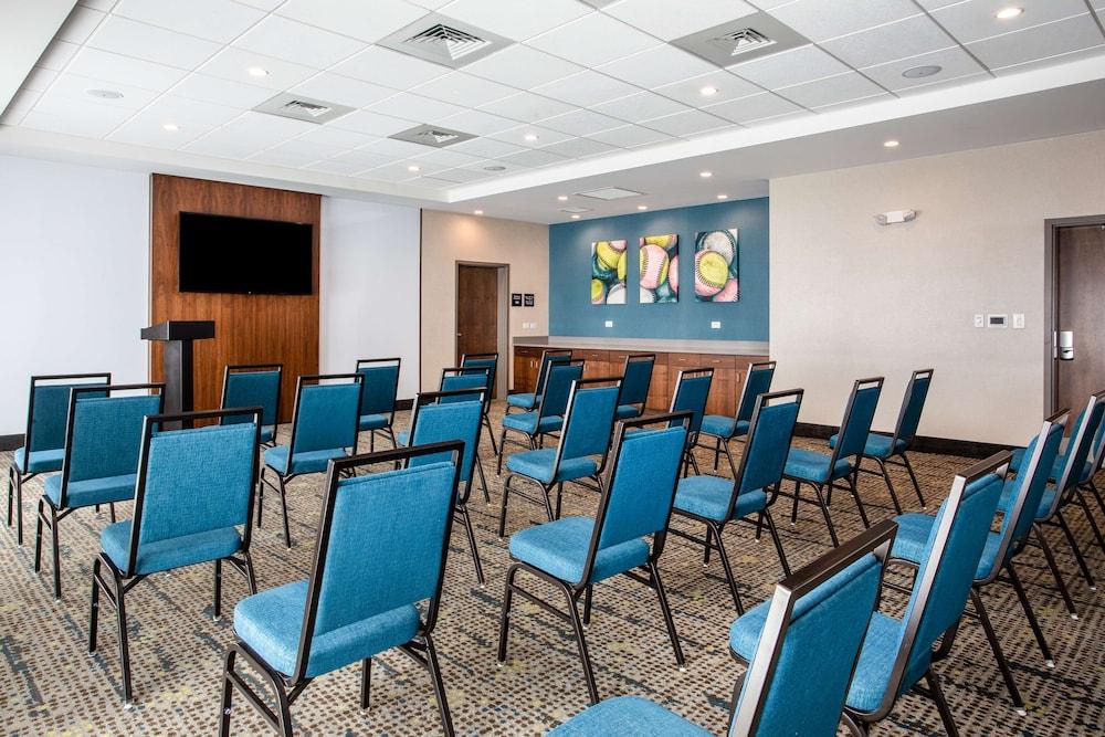 Hampton Inn & Suites North Port