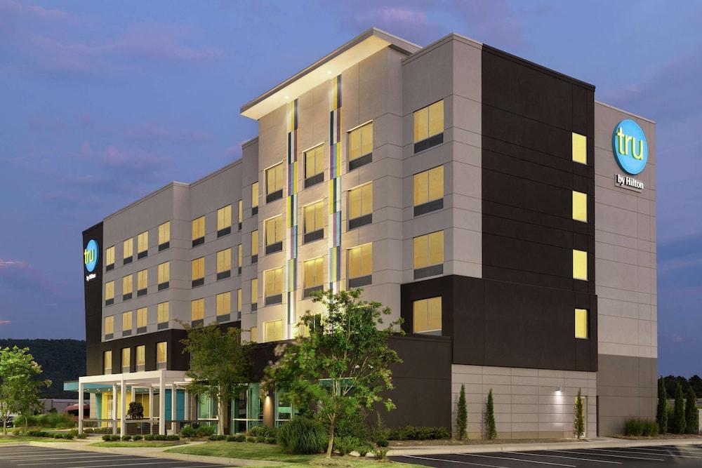 Tru by Hilton Ringgold