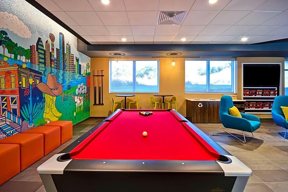 Tru by Hilton Dallas Rockwall