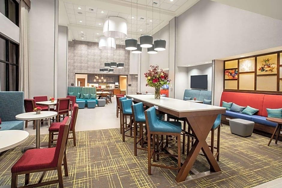 Hampton Inn And Suites Watsonville