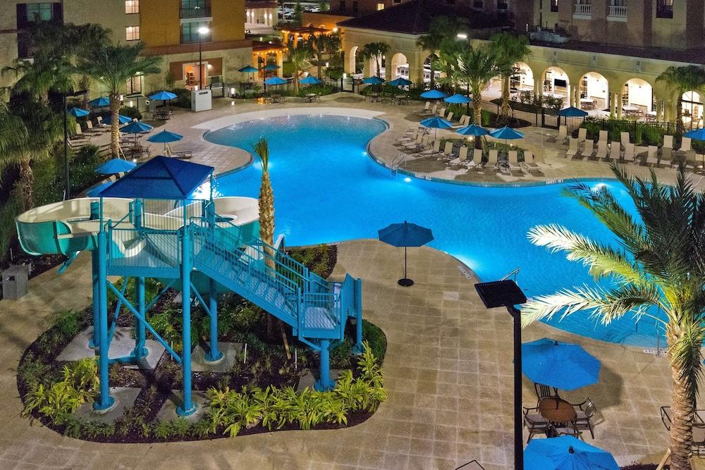 Homewood Suites by Hilton Orlando at Flamingo Crossings Town Center