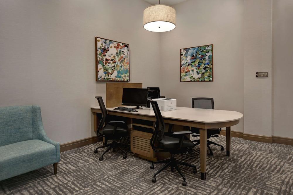 Homewood Suites by Hilton Orlando at Flamingo Crossings Town Center